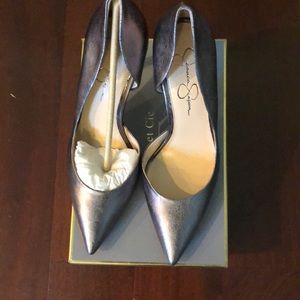 Jessica Simpson Silver dress shoe/